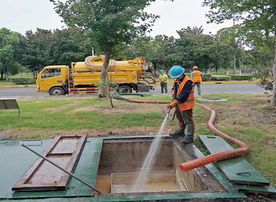 熊口管理区化油池清理
